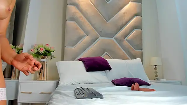 Arianna_Collins_'s cam snapshot