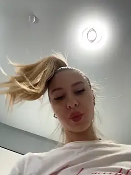 Barbie_Kris__'s cam snapshot