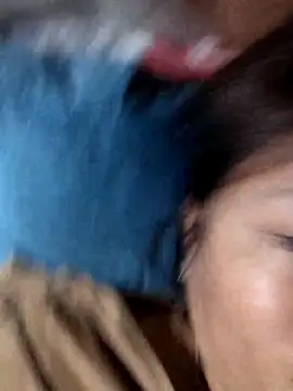 miumiu_sexy2x's cam snapshot