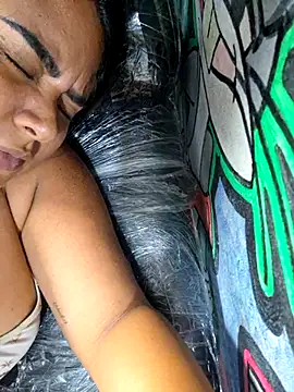 sexy-latin10 live sex cam