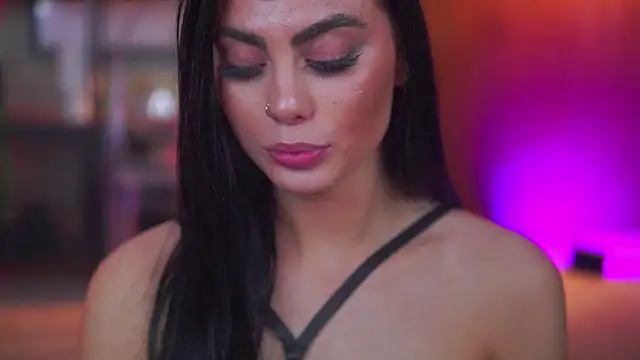 RavennaDArcy's cam snapshot