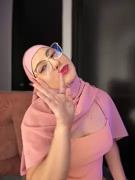 Badra_Abaid's cam snapshot