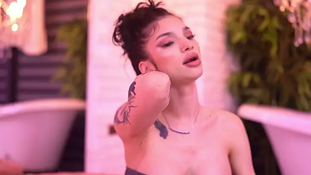 NyssaSky's cam snapshot