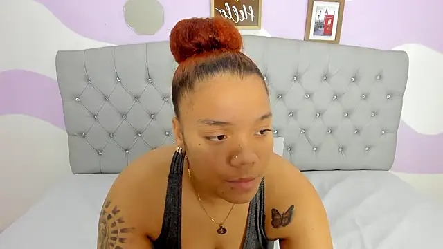 BRIYITHMENA live sex cam