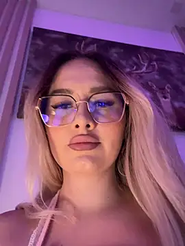 mollyxxx live sex cam