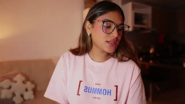 SaraParisi's cam snapshot