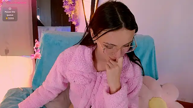 AuroraHans1's cam snapshot