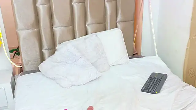 Reginadenver's cam snapshot