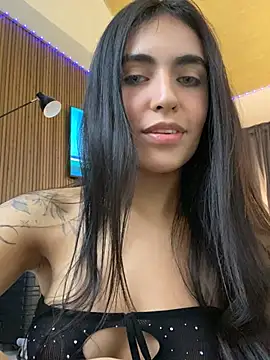 DaphneUwu live sex cam