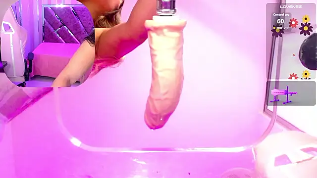 IsaCutie live sex cam