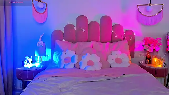 MiaMuse live sex cam