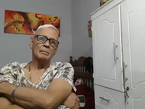 dirtysluttyfist live sex cam