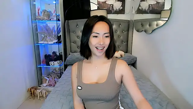 reighnempress live sex cam