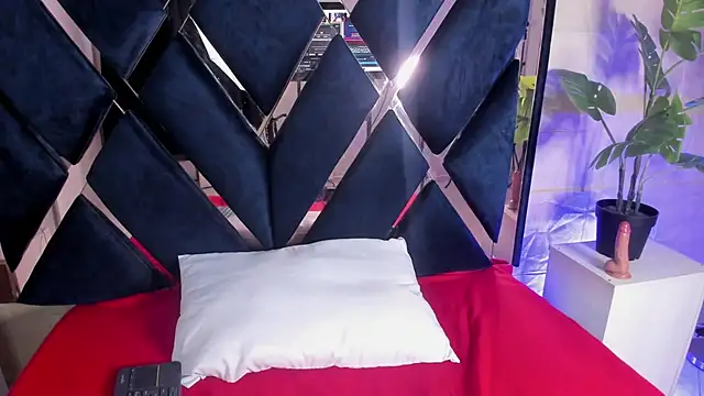 gemma_roberts_'s cam snapshot