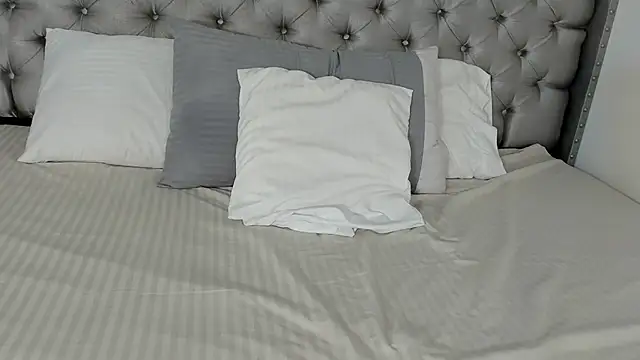 MiiaSanttos's cam snapshot