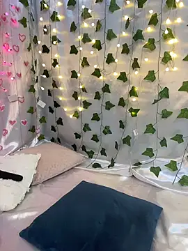 CLTFUDIDAKKKK's cam snapshot