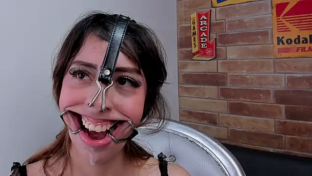 foxy_tiana's cam snapshot