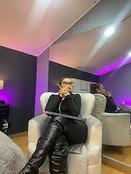 Samantha_Milf__'s cam snapshot