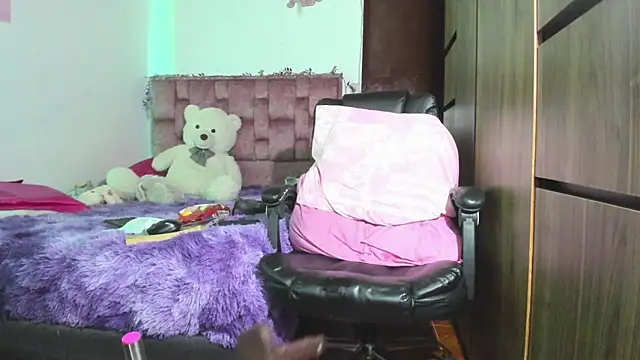 ladyrd1 live sex cam