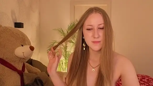 CassieReborn's cam snapshot