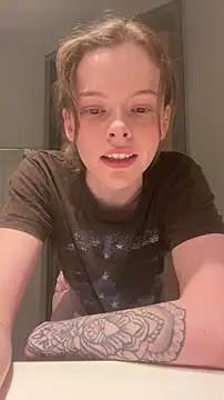 YourEnglishRose's cam snapshot