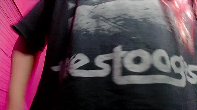 EllieMoonX's cam snapshot