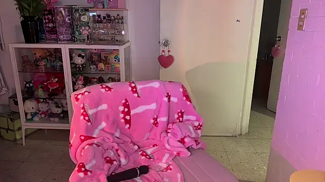 kaithra's cam snapshot