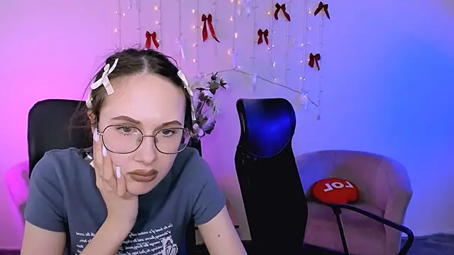 nikole_kitt live sex cam