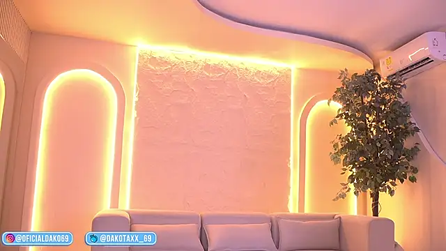 Dakota_Lee's cam snapshot