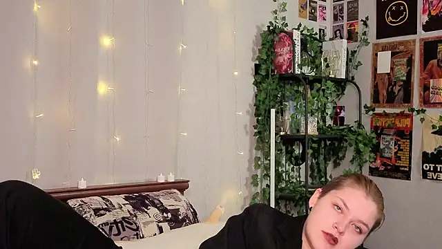 BevHanni's cam snapshot