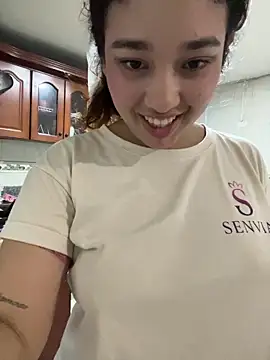 lana_rousse01's cam snapshot