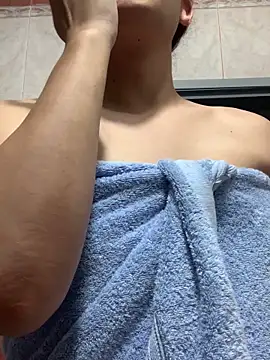 La-Gatiita-trans live sex cam