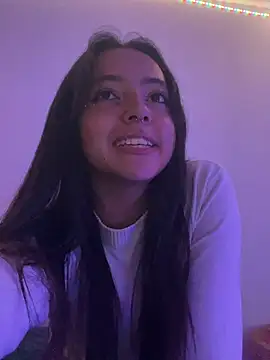 laraa_rous's cam snapshot