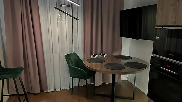 OssieCrews's cam snapshot