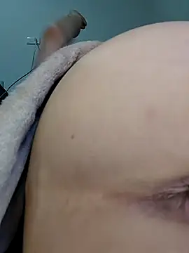 estrella_tasty's cam snapshot