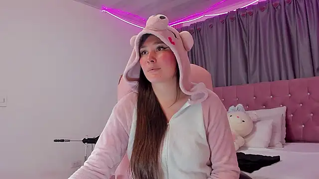 Dani_Gwyneth's cam snapshot