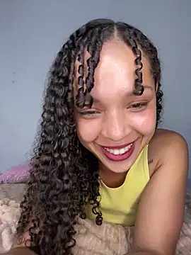 Yasmin777_'s cam snapshot