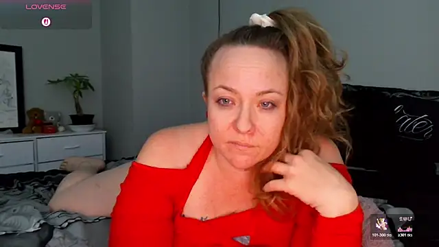 julimonroe live sex cam