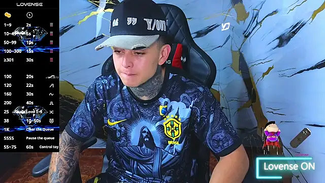 Kevin22_222 live sex cam