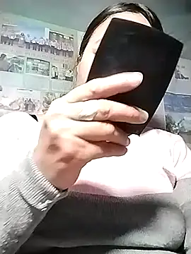 AlilaK2's cam snapshot