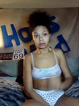 naughtygirl_00 live sex cam