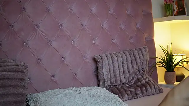 MaiaMini live sex cam