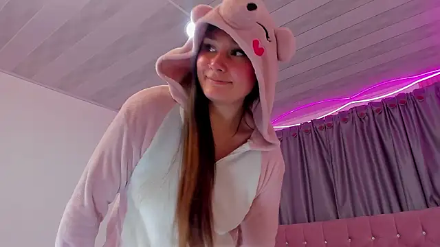 Dani_Gwyneth's cam snapshot