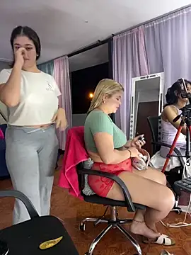 lana_rousse01's cam snapshot