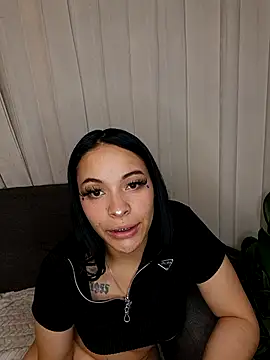 cristal__violetaa's cam snapshot