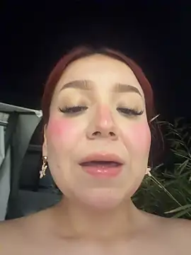 Mia_Juicyberry live sex cam