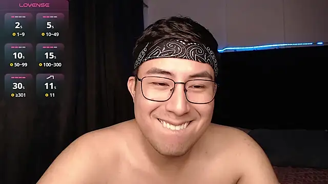 andrewmhilton_'s cam snapshot