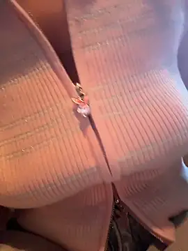 NewLale's cam snapshot