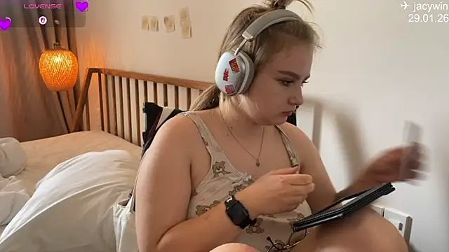 JacyWinslat's cam snapshot