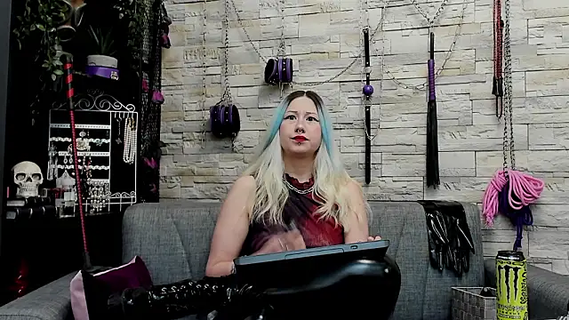 CruelMistress's cam snapshot